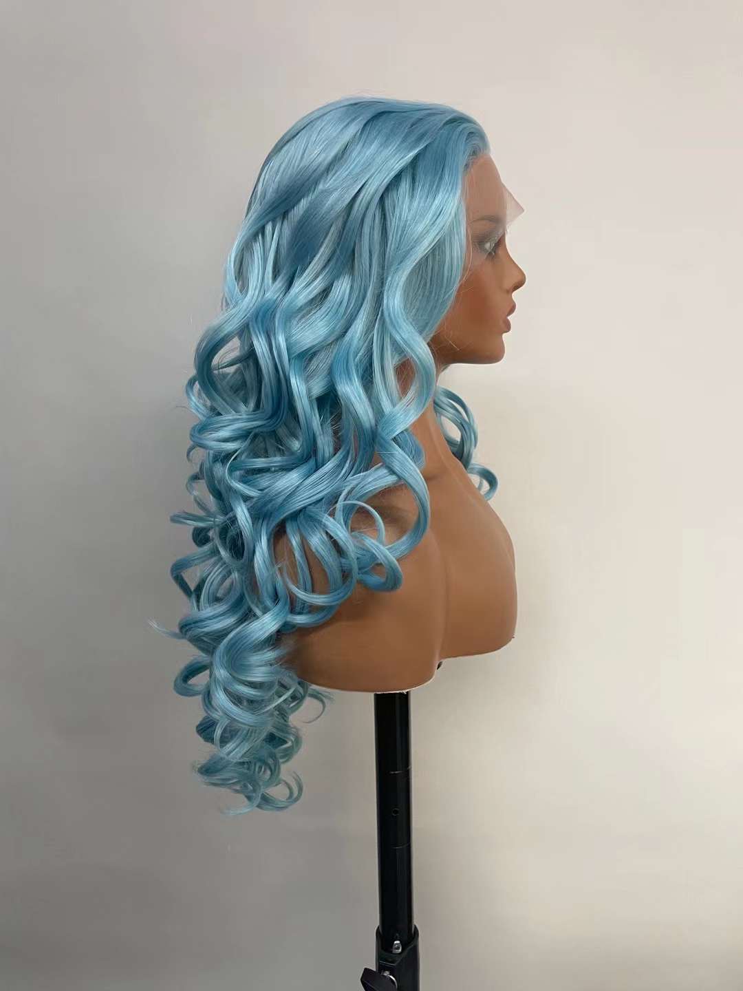 Hightlight Light Blue Long Hair Body Wavy Wigs
