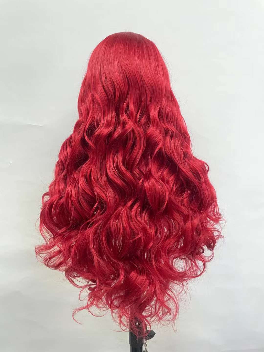 Perruque de cheveux longs ondulés rouge cerise