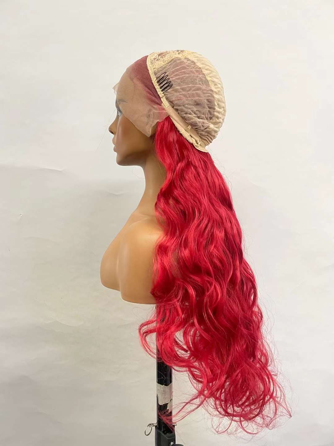 Perruque de cheveux longs ondulés rouge cerise