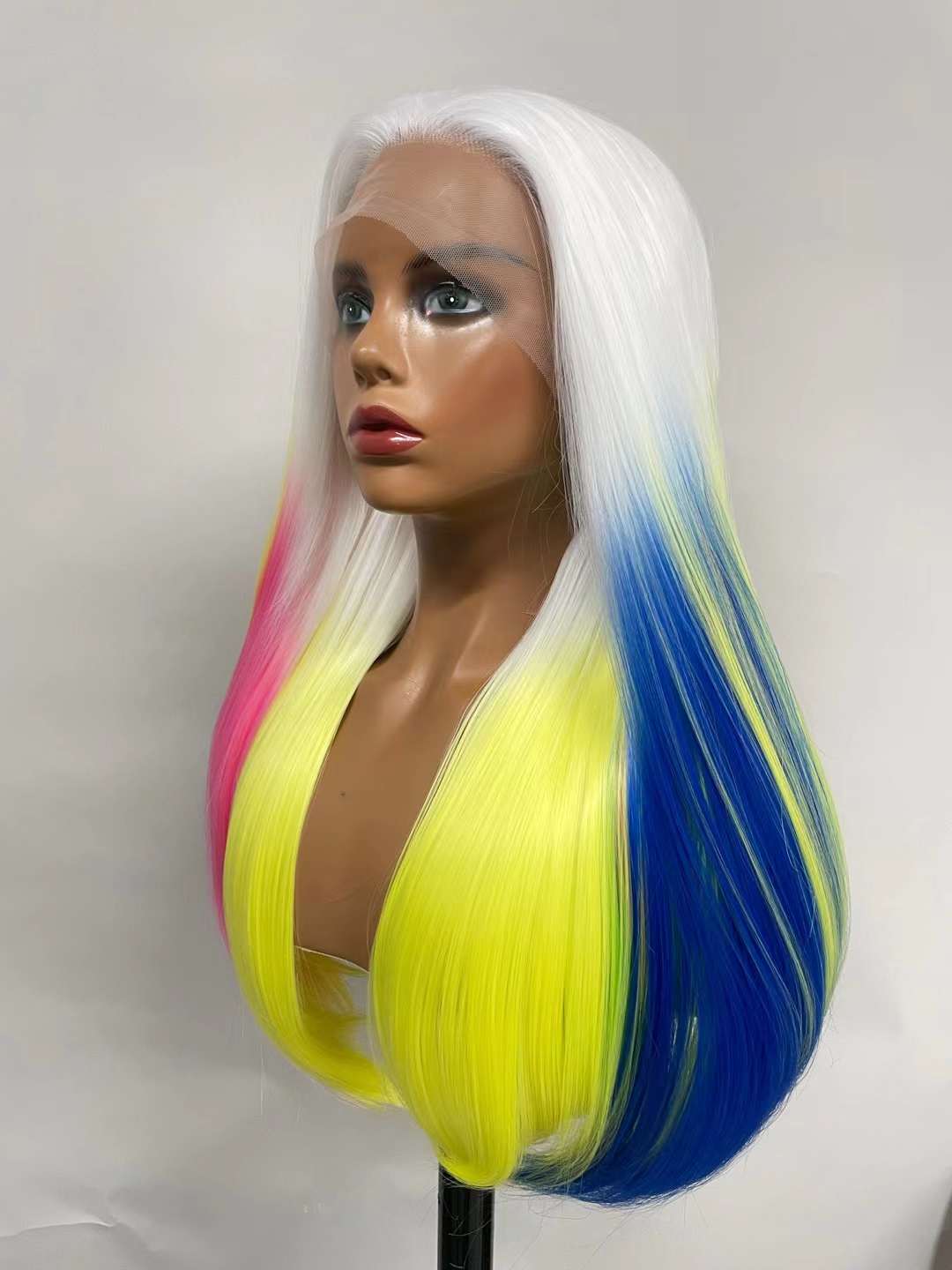 Perruque longue droite colorée magnifique
