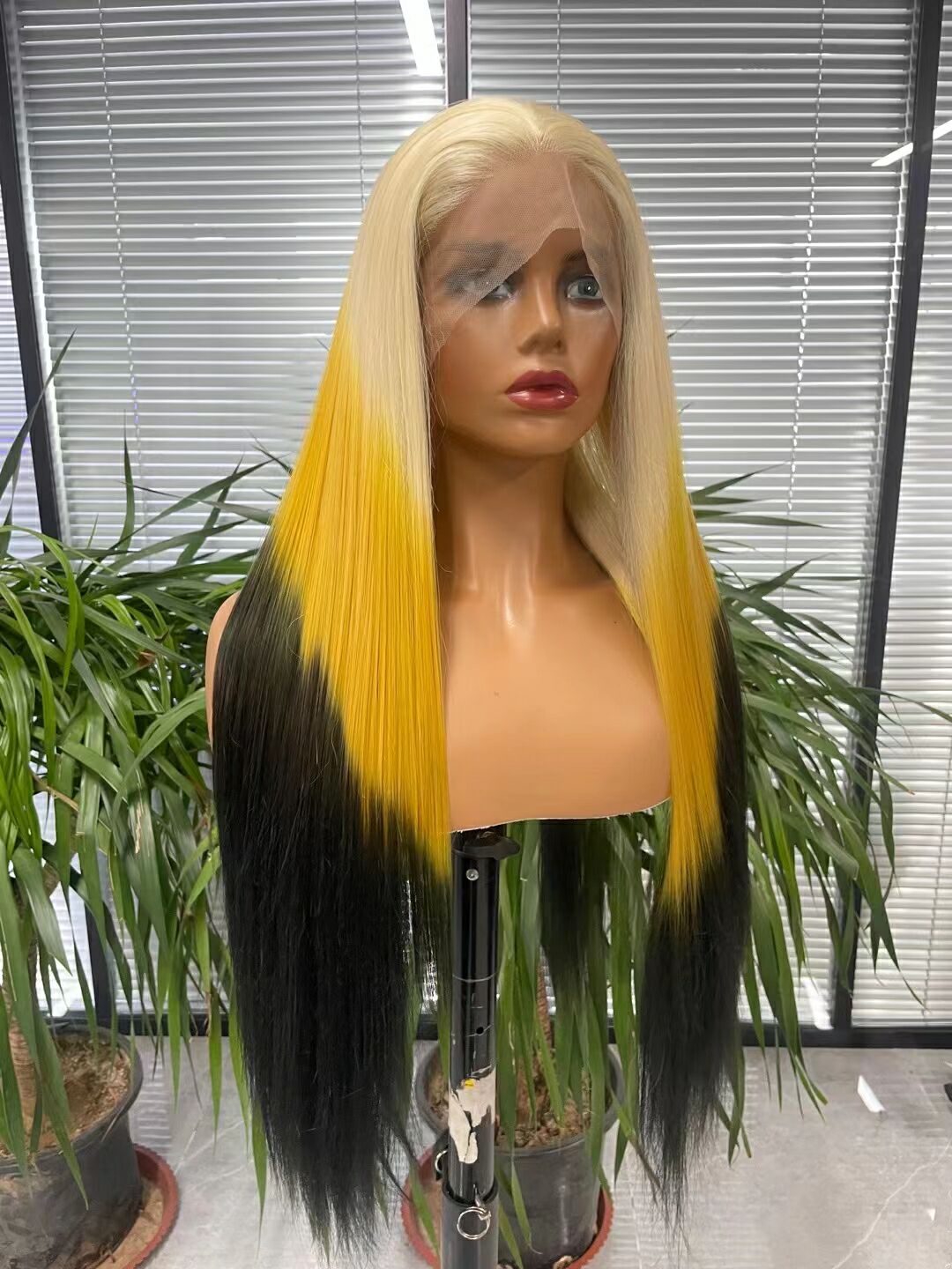 New Arrival Best Design Cute Long Straight Lace Frontal Wig