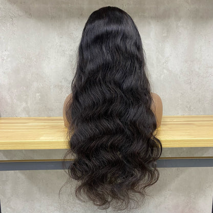Perruque frontale en dentelle de couleur naturelle Body Wave 13x4
