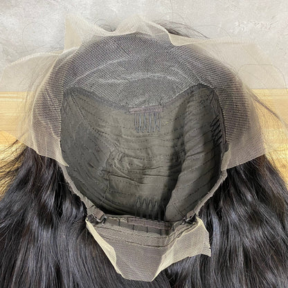 Perruque frontale en dentelle de couleur naturelle Body Wave 13x4